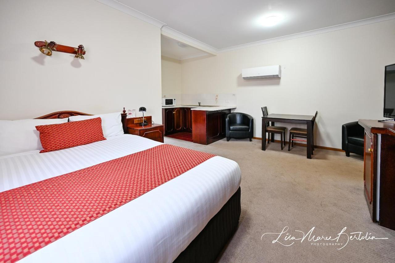 Narrandera Club Motor Inn Buitenkant foto