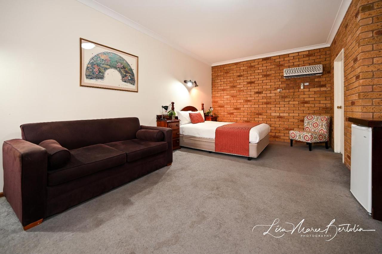 Narrandera Club Motor Inn Buitenkant foto